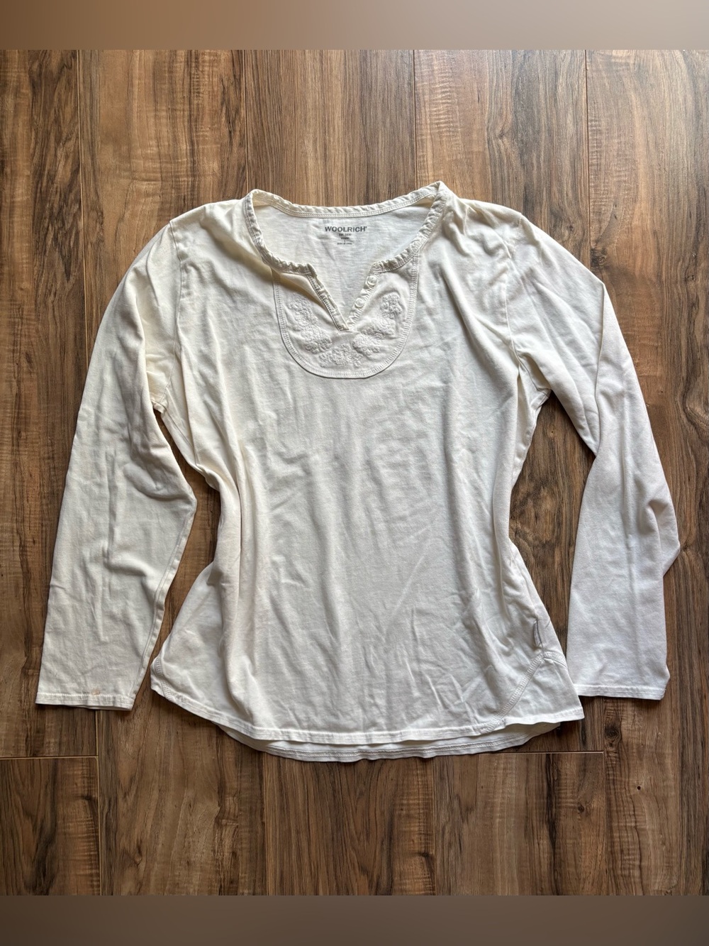 Woolrich Cream Long Sleeve Embroidered Neckline Tee Large 100% Cotton